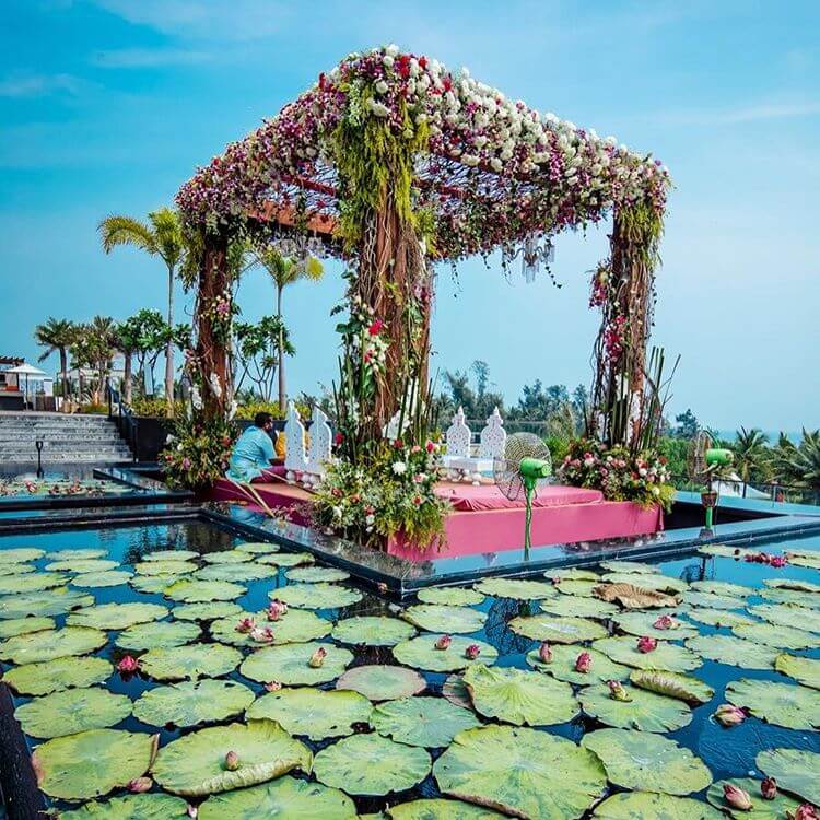 Wedding arch